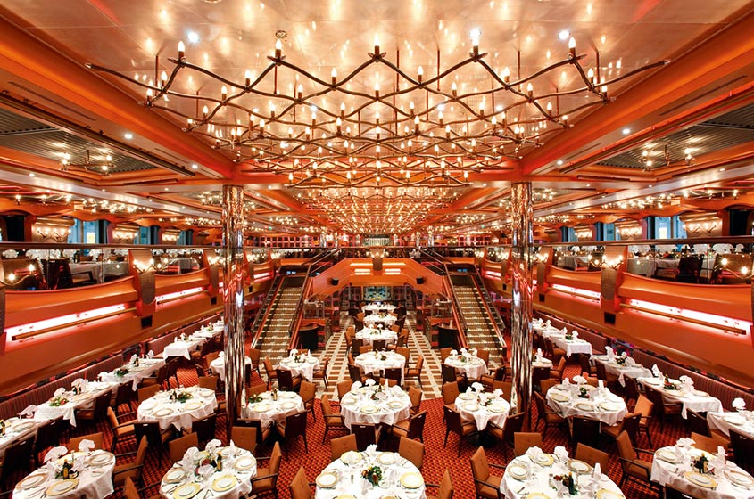 Le Crociere Costa ripartono, questo è l'interno del ristorante di una delle navi appartenenti alla flotta Costa