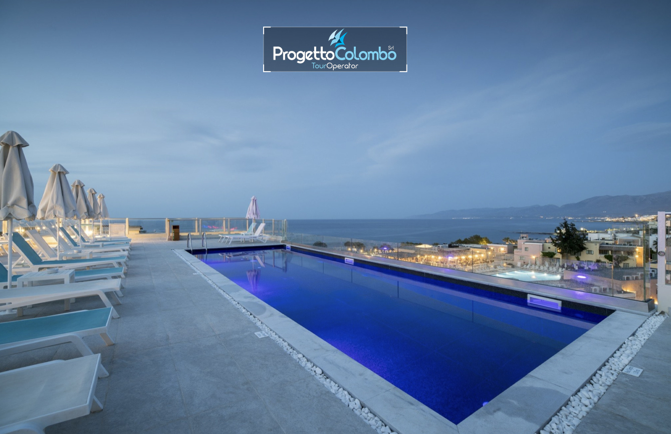 Creta, Hotel Golden Beach, Grecia, Resorts, Cultura, Spa, Progetto Colombo, Tour Operator, Vacanze da Sogno, Antica Grecia, Mare Cristallino_Piscina sera Grecia, Creta, Isole Greche, Progetto Colombo, Cultura, Mare cristallino