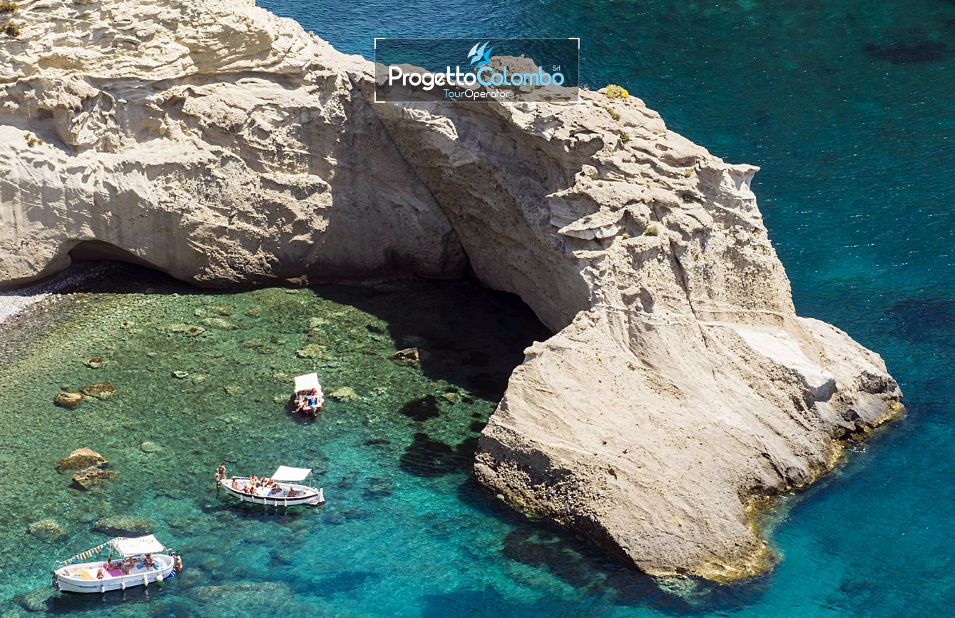 Progetto Colombo, Mare Italia, Isola di Ventotene, Viaggio di Gruppo con escursioni, traghetto da formia e guide in loco.