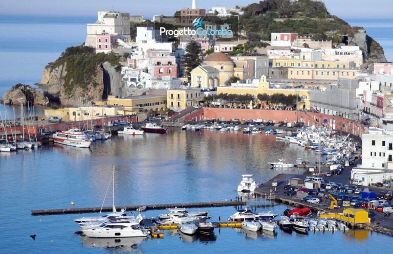 Isola di Ponza 2 GiugnoMiti, storie e legende - foto 12