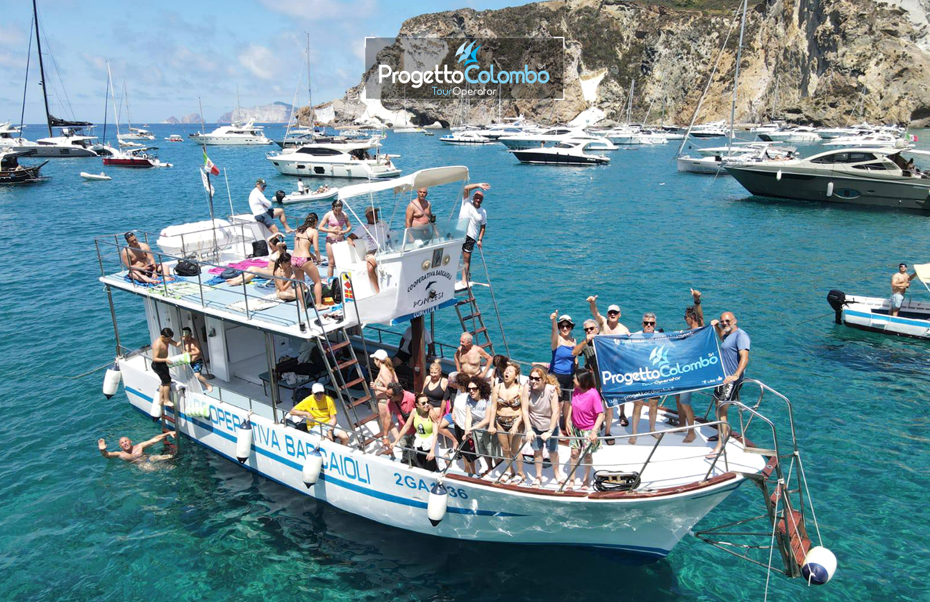 Ponza, Mezza Pensione, Vacanze Mare, Isole pontine, Offerta Mare, Gaeta, Escursioni, Mare Italia, Progetto Colombo, Tour operator, Puglia_Barca Drone Isola di Ponza, Mare Italia, Vacanze Mare, Lazio, Isole Pontine, Favignana, Terracina, Gaeta, Progetto Colombo Tour Operator, Bari