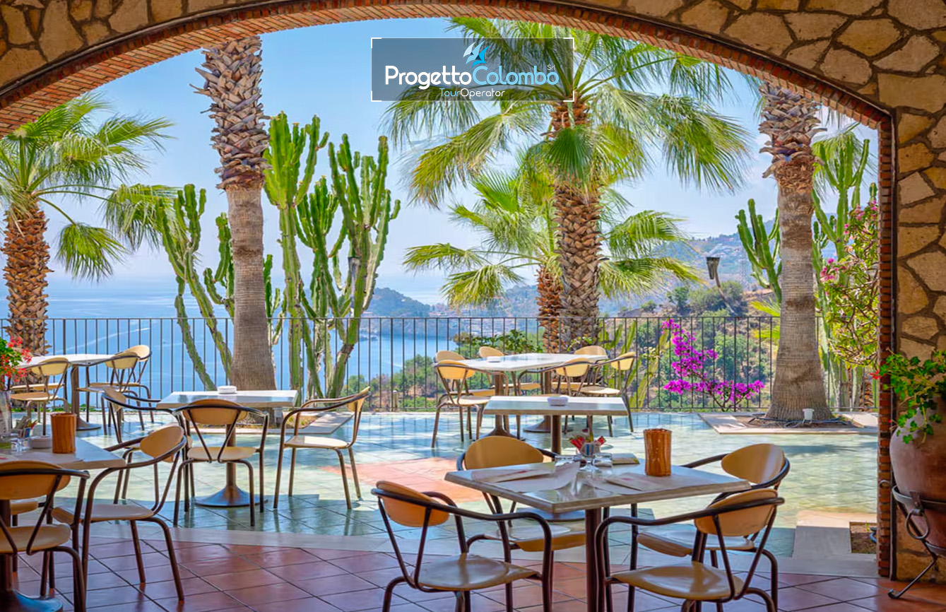 Sicilia, Viaggio in Bus Gt, Viaggio di Gruppo, Progetto Colombo, Tour operator, Taormina, Alcantara, Etna, Siracusa, Isole Eolie_Tavolini "Tour Sicilia: Hotel 4 stelle a Taormina, escursione Etna, Gole Alcantara, Siracusa e Isole Eolie organizzazione Progetto Colombo Viaggi Bari."