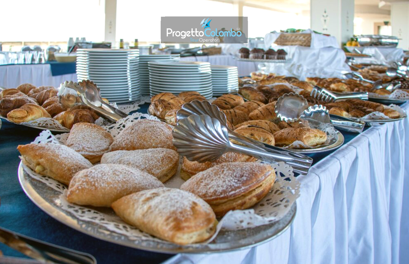 Grand Hotel dei Cavalieri 4 stelle, Puglia, Salento, Campomarino, Viaggio di Gruppo, Progetto Colombo, Tour operator, Spiaggia di sabbia fine, pensione completa_Colazione