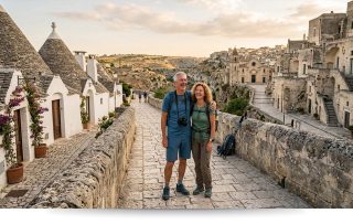 Progetto Colombo organizza, Oneday, un giorno a spasso tra Alberobello e Matera, viaggio in bus, accompagnatore.